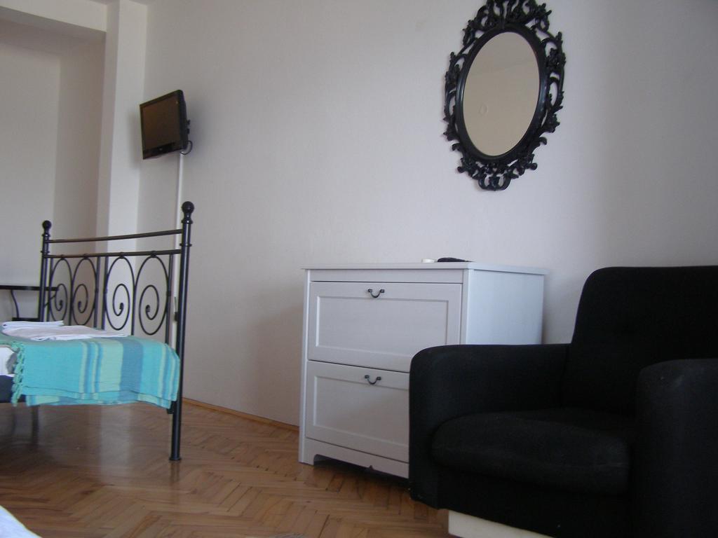 Palastura Apartments 울친 객실 사진